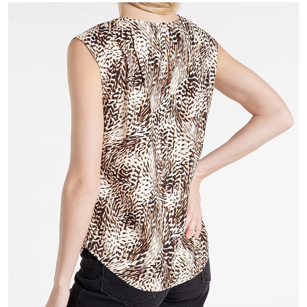 Abstract Print Pleated Shoulder 🖤 - Picture 4 of 8